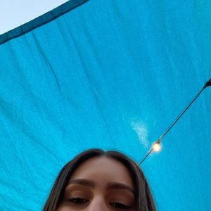 Meet your Posher, Adela